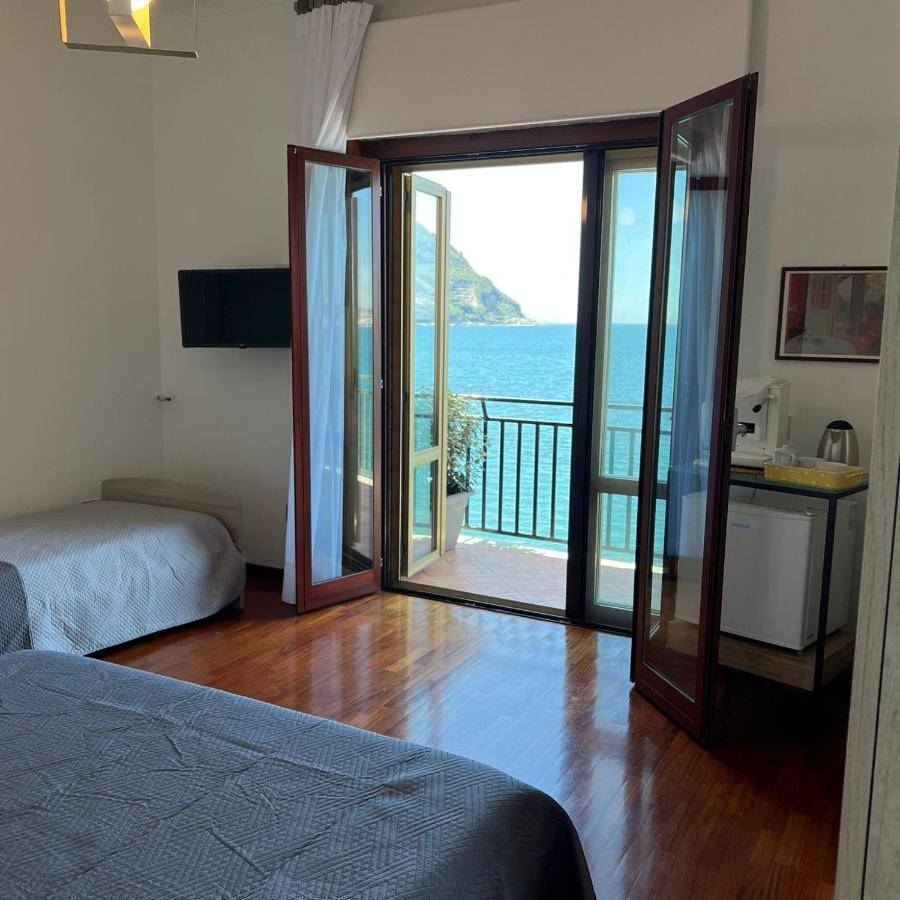 Bed and Breakfast Vip Sul Mare Кастелламмаре-ди-Стабия Экстерьер фото